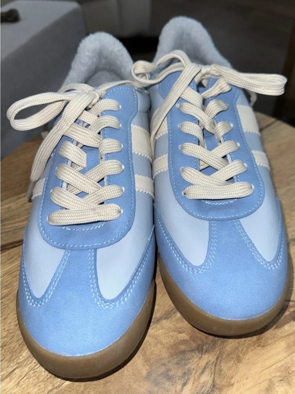 DV Dolce Vita Rascal Sky Blue & Cream Retro Low Top Sneakers Womens 9 NWOB